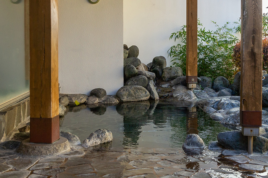 山中湖平野温泉 石割の湯