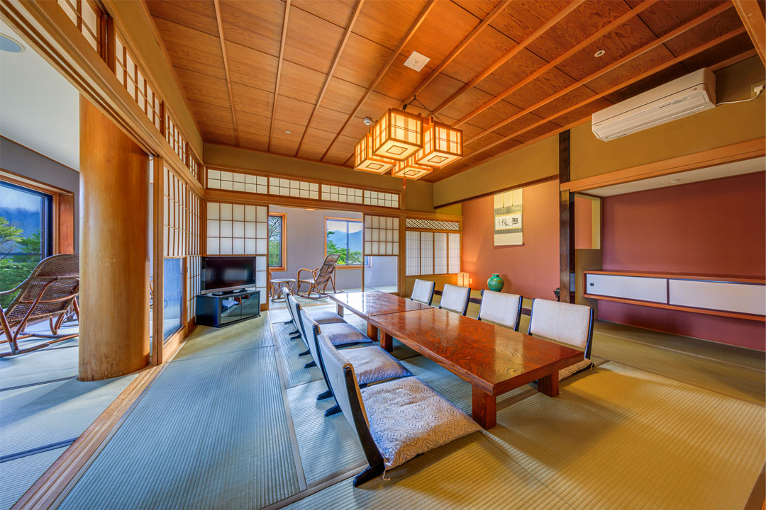 絶景日帰り温泉 龍宮殿本館