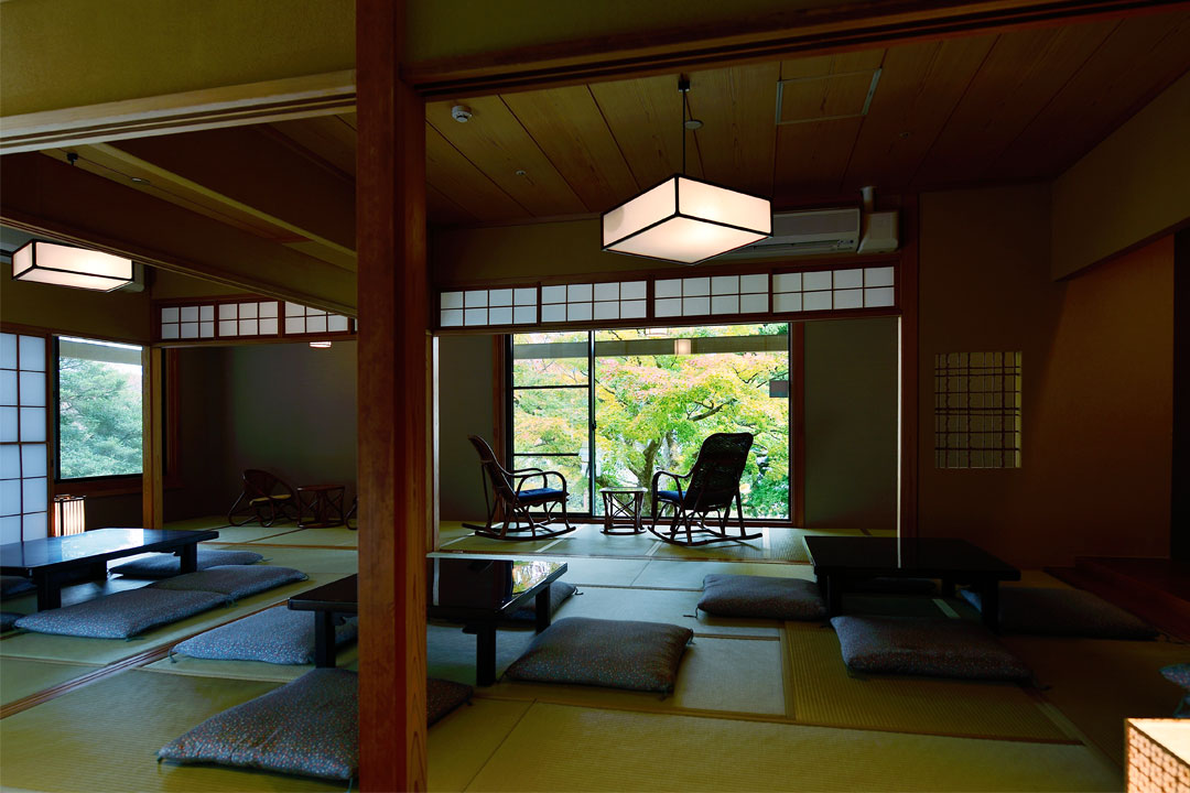 絶景日帰り温泉 龍宮殿本館