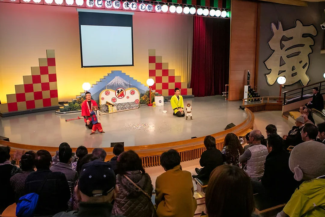 河口湖猿まわし劇場