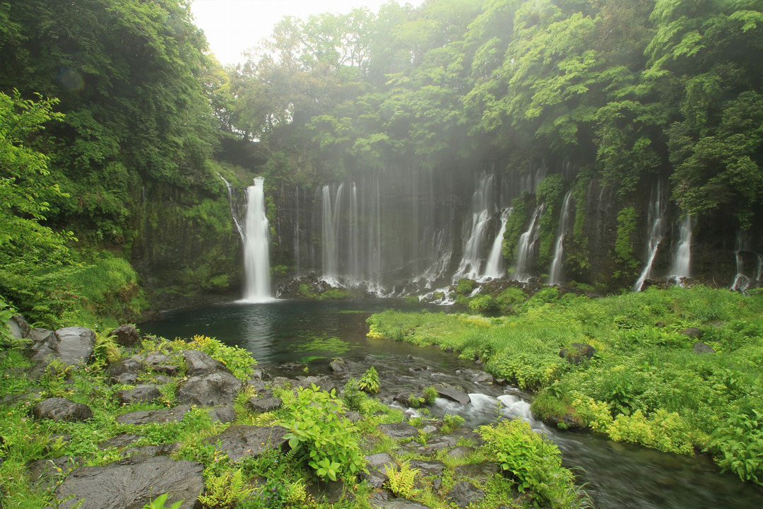 白糸ノ滝 (白糸の滝・音止の滝)