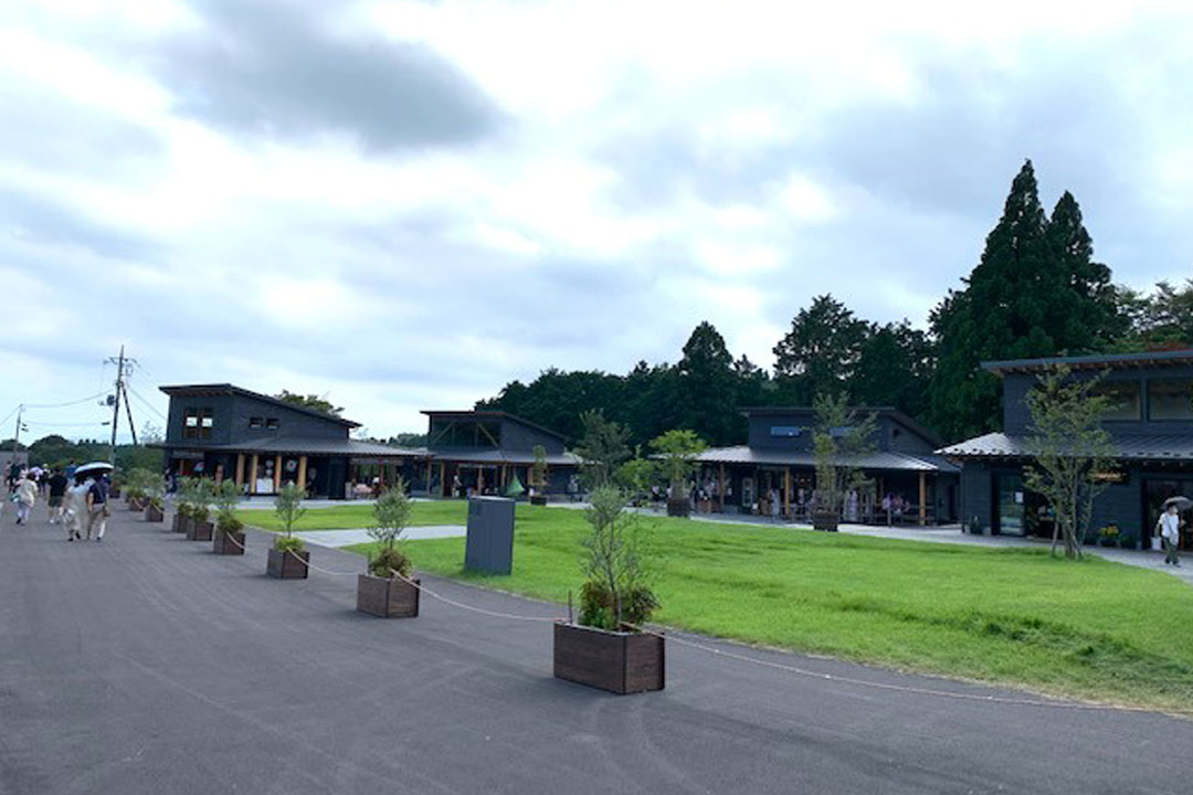 白糸ノ滝 (白糸の滝・音止の滝)