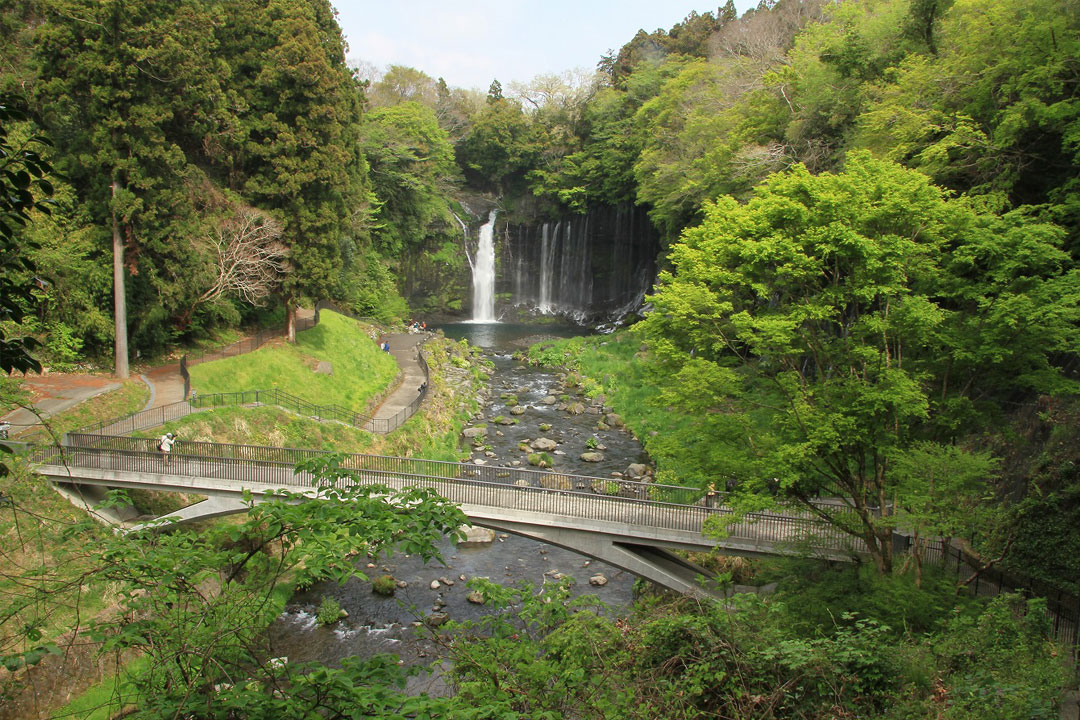 白糸ノ滝 (白糸の滝・音止の滝)